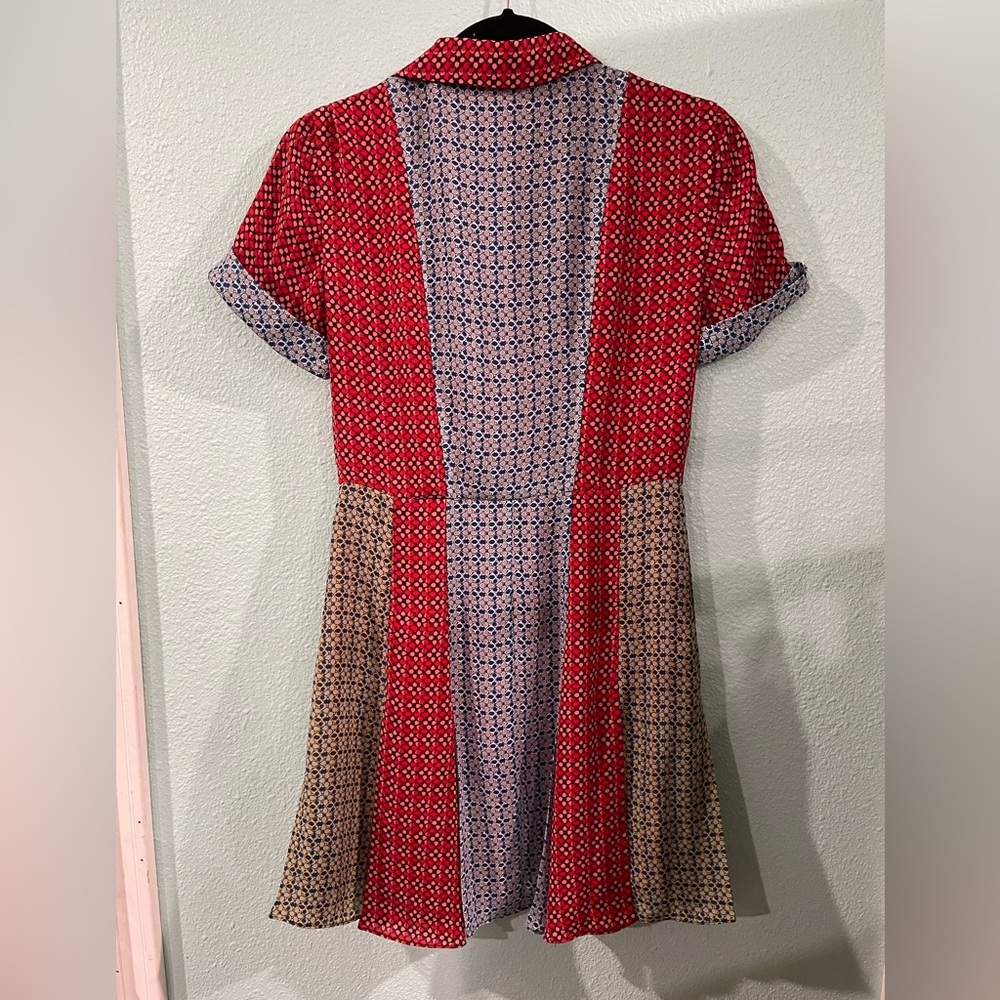 Alice and Olivia Red Abelia Paneled Floral Mini Dress - Picture 4 of 5